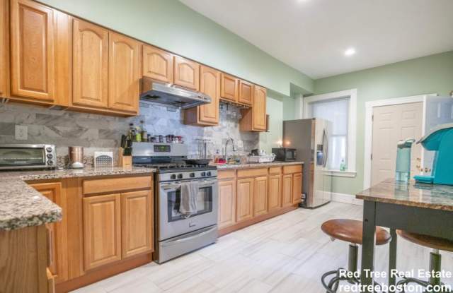 872 Huntington Ave.