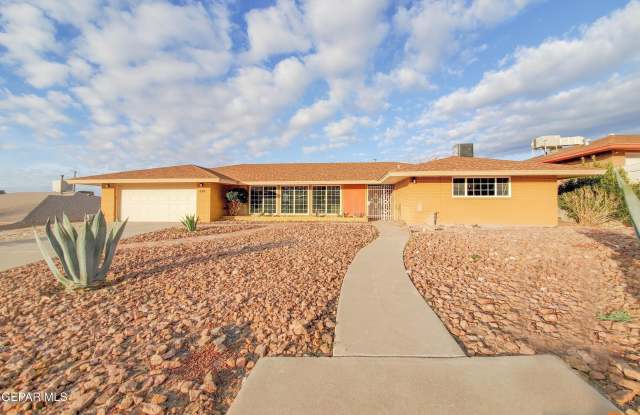 Photo of 4311 N Stanton Street