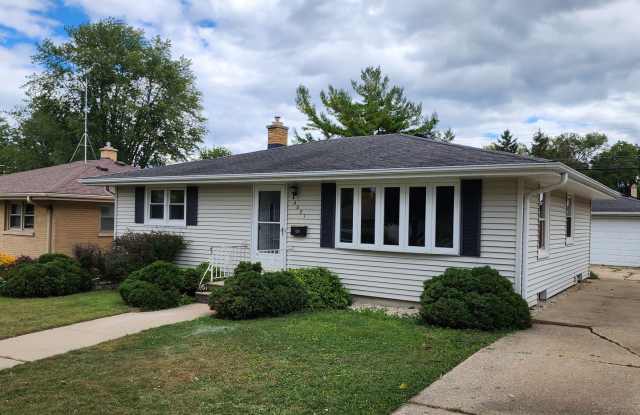 3 bedroom ranch in Forest Park