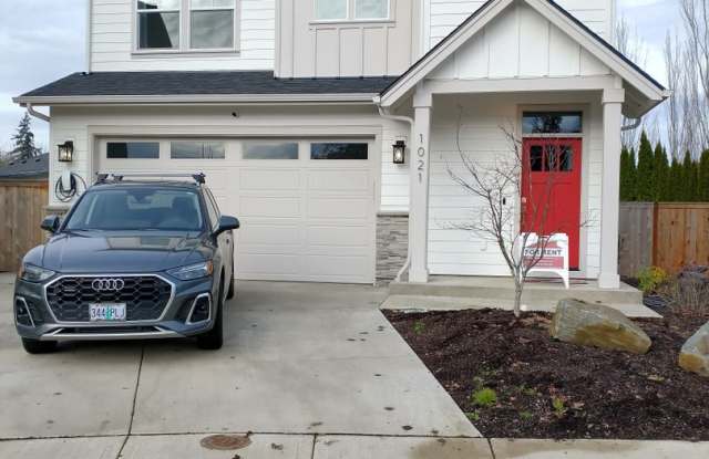 Photo of Welcome to this Beautiful Property in Keizer