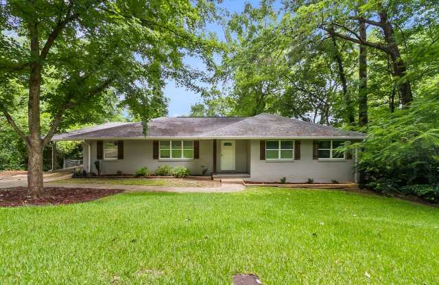 3 Hickory Ln