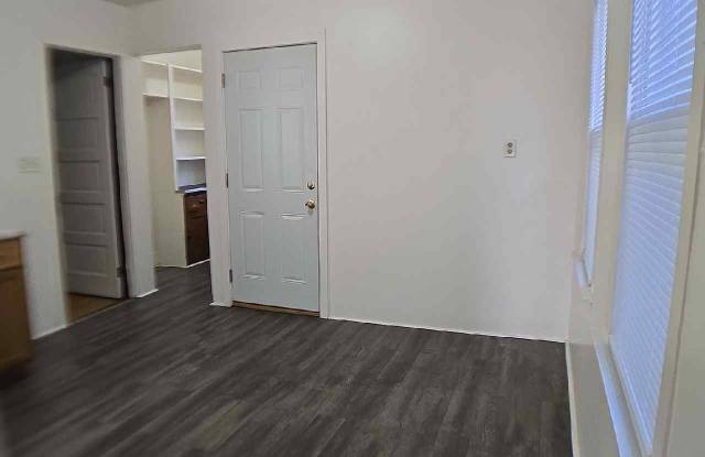 252 -254 East Keefe Avenue - 252