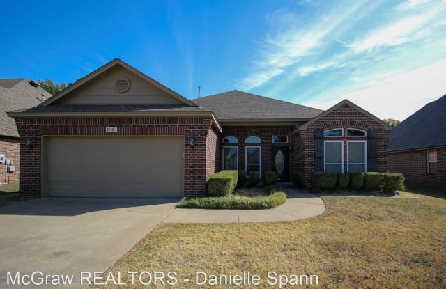 4121 N Pine Avenue - 4121 North Pine Avenue, Broken Arrow, OK 74012