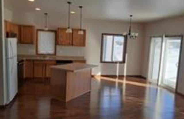 4384 Estate Drive South