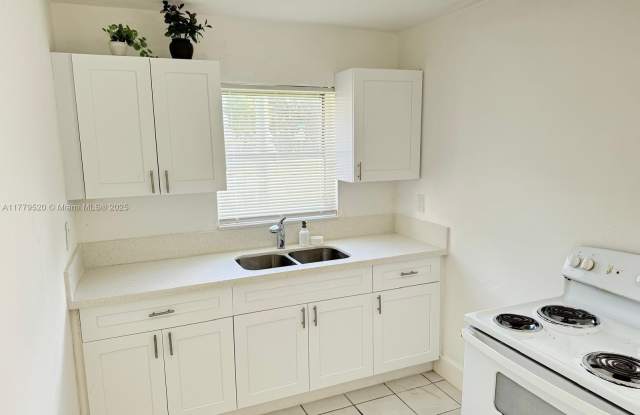 Photo of 201 NW 77th St