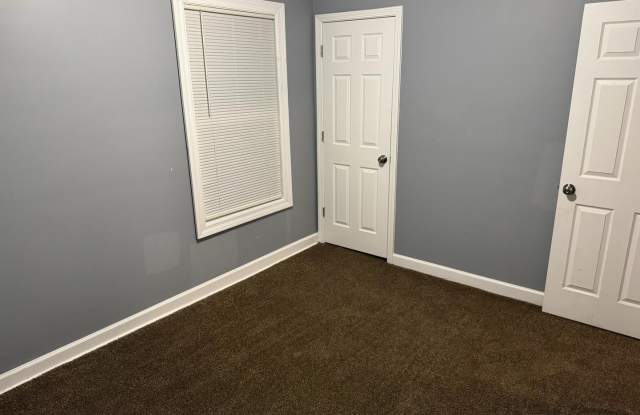 12005 S La Salle Street