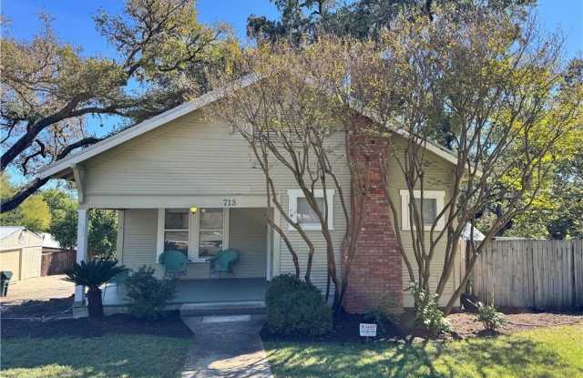 Photo of 713 Burleson Street
