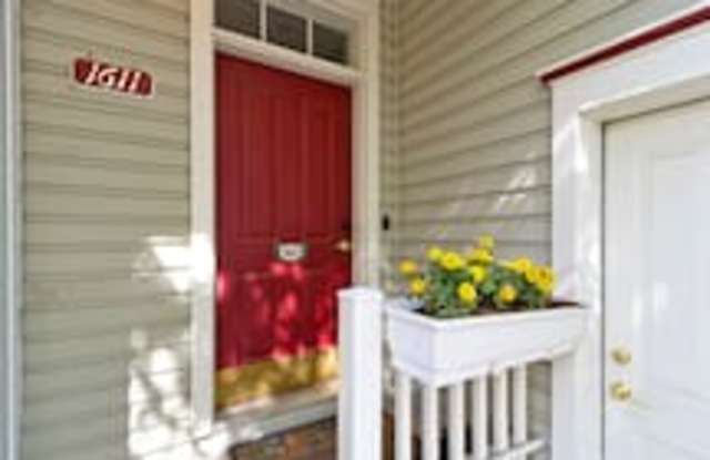 Photo of 1611 Pebrican Ave 1611 Pebrican Ave