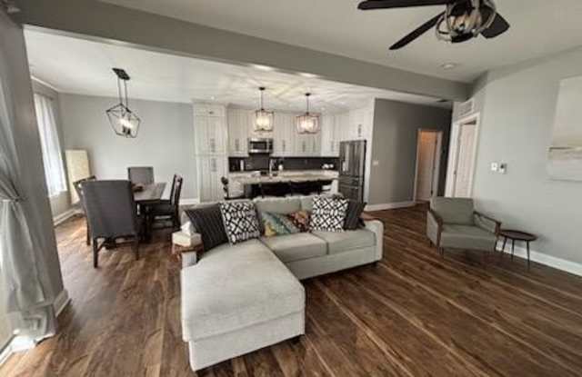 13242 E Lakeshore Drive unit: 101