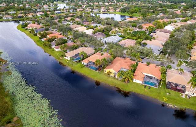 Photo of 2893 Oakbrook Dr