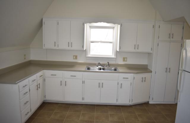 526 East Park Street - 4