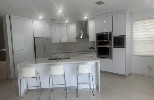 3521 W 86th Terrace 3521, Hialeah, FL 33018