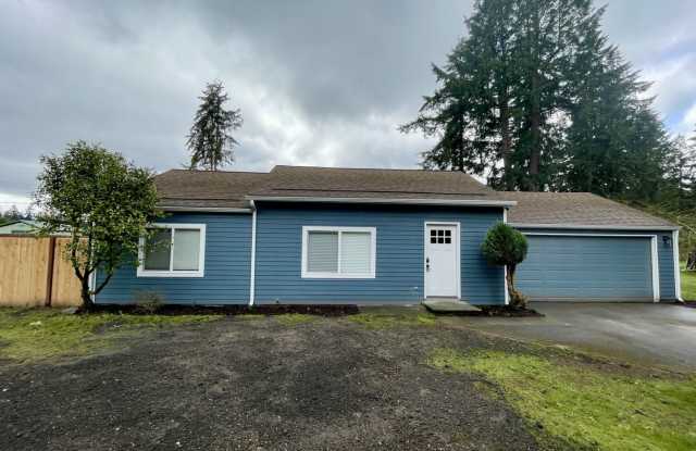 Charming newly remodeled 3-bedroom home in Lakewood.