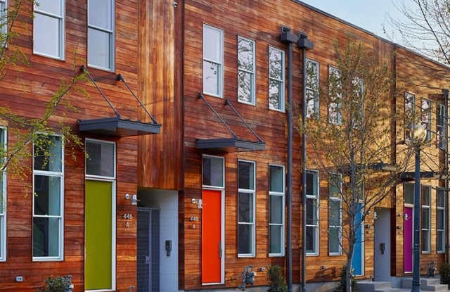 Photo of 446 RIDGE Street NW