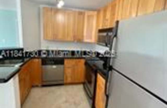 19999 East Country Club Drive