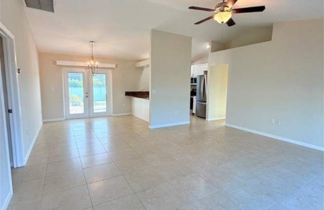 2910 Surfside Boulevard