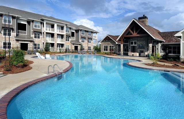 Overlook At Huntcrest - Suwanee Ga Apartments For Rent