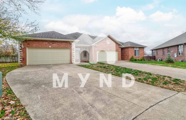 3253 S Kickapoo Ave - 3253 South Kickapoo Avenue, Springfield, MO 65804