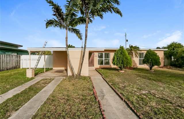 4329 SW 97th Ct - 4329 Southwest 97th Court, Olympia Heights, FL 33165