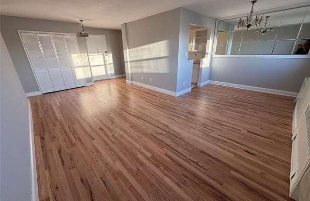 Photo of 4200 Herkimer Pl # 7676