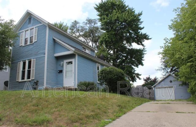 1535 Colorado Ave SE - 1535 Colorado Avenue Southeast, Grand Rapids, MI 49507