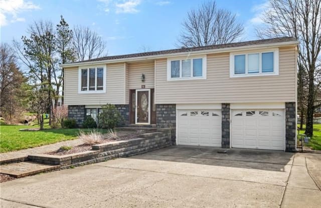 16 Wheatfield Dr - 16 Wheatfield Drive, Fox Run, PA 16066