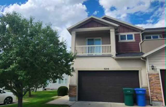 Gorgeous Lehi Townhome