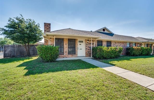 2438 GUERRERO Drive - 2438 Guerrero Dr, Carrollton, TX 75006