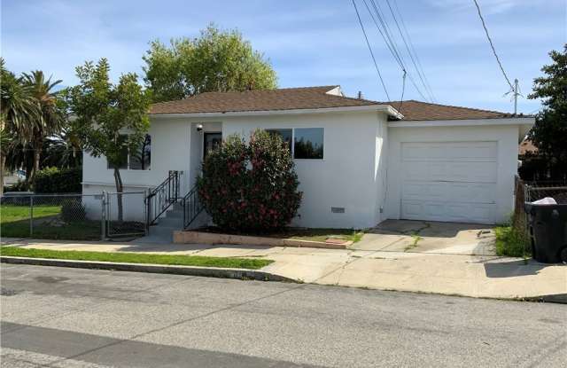 819 Crestwood Street