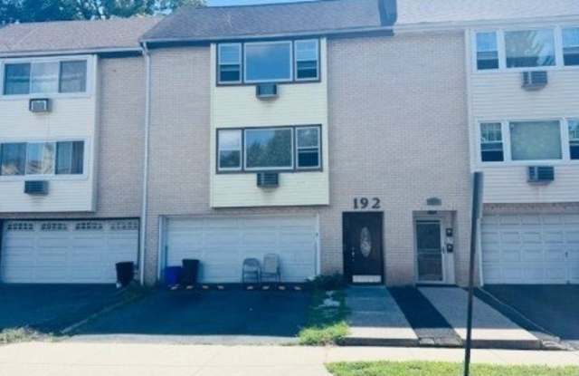 192 PARK ST UNIT 2