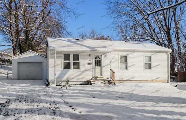 Photo of 500 East 3 Drive South