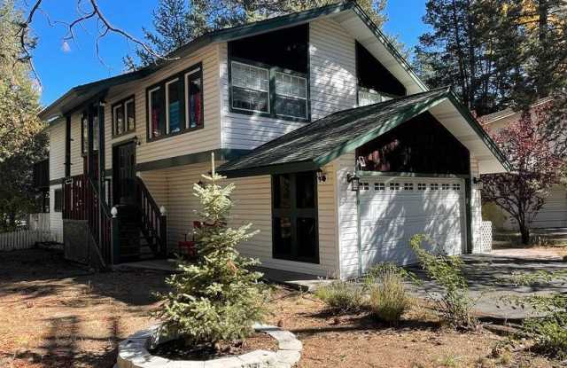 Quiet 4Bd 2Ba home avail. for a 3 month Seasonal Lease! Avail. Call and inquire today! - 757 Michael Drive, South Lake Tahoe, CA 96150