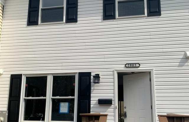 2005 WINTERGREEN Place