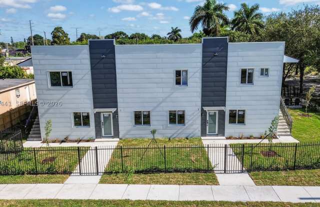 1515 N Redland Rd