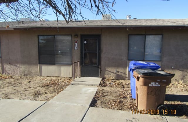 2004 Stanford St. - 2004 Stanford Street, Las Cruces, NM 88005