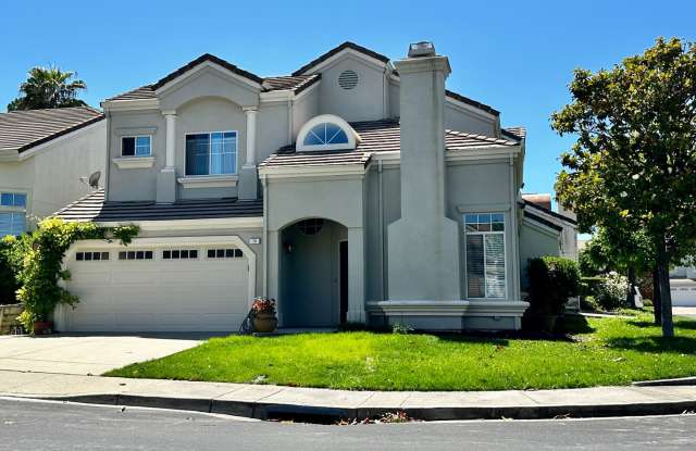 Danville Tassajara 3 Bed 2.5 Bath End-Unit Townhome - Close to Blackhawk Plaza! - 79 Haskins Ranch Circle, Danville, CA 94506