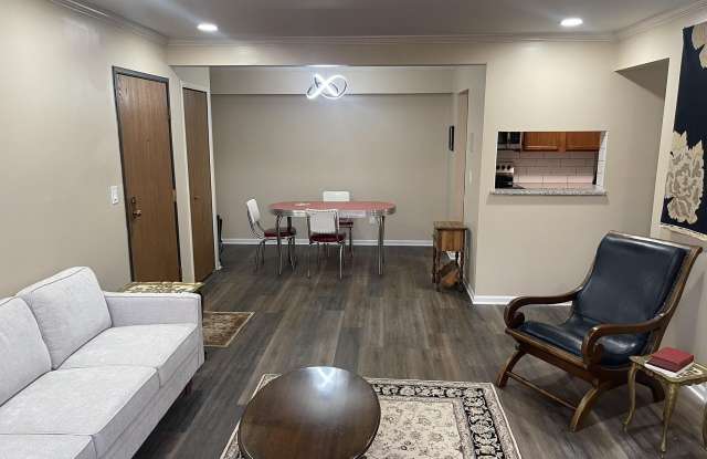 3005 Fernwood Avenue unit: 103