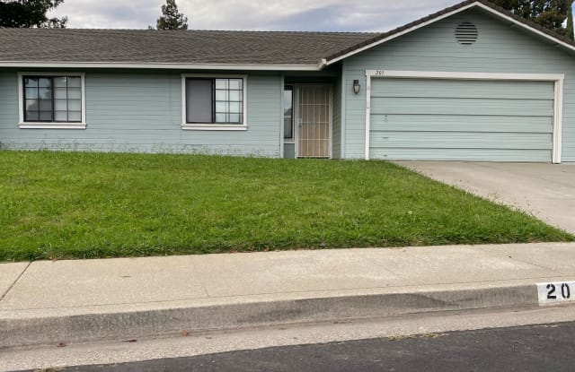 201 Emory Dr - 201 Emory Drive, Vacaville, CA 95687