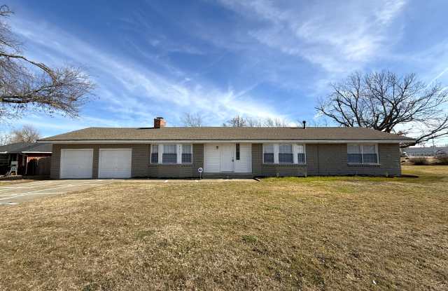 3903 N Aydelotte Ave