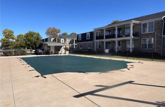 69 Henel Avenue unit: 7