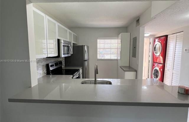 Photo of 10373 NW 8th St