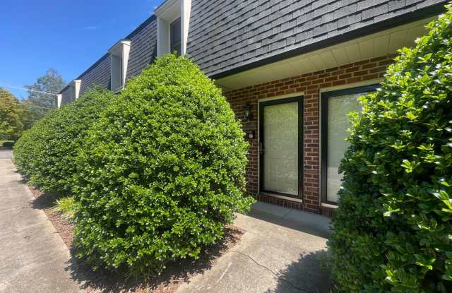 Charming & Private Townhouse in NW Hickory – 2BR, 1.5BA, Prime Location - No Pets