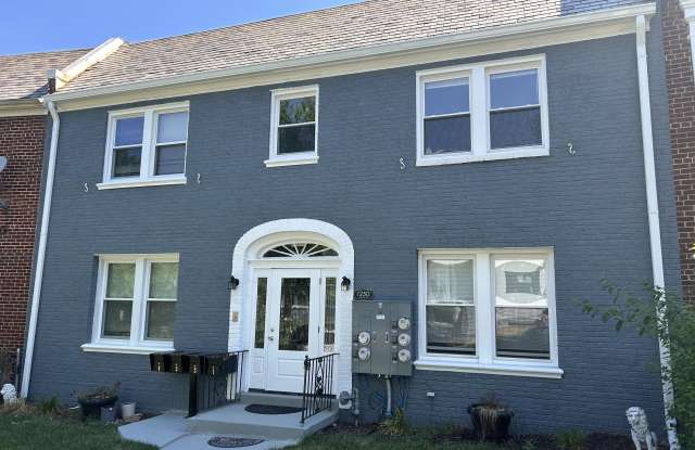 1250 Holbrook Ter NE - 2