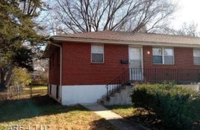 1911 S Arlington Avenue - 1911 South Arlington Avenue, Independence, MO 64052