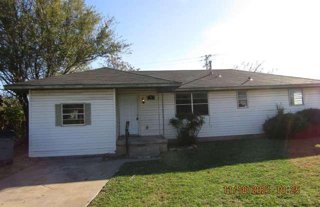 MOVE IN SPECIAL: $200 OFF OF THE 1ST FULL MONTH'S RENT!