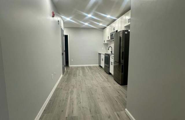 1724 W DIAMOND ST #2