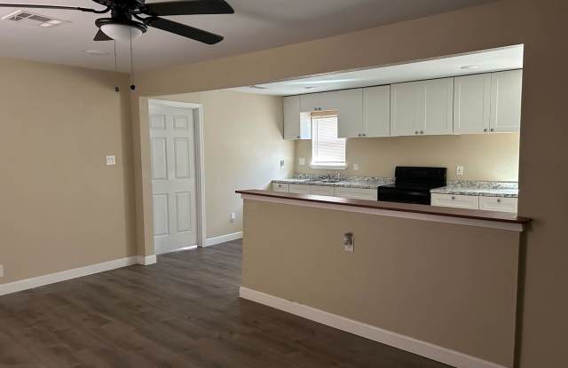 Spacious 4-bedroom, 2-bathroom home in Kaufman, TX! Available now!