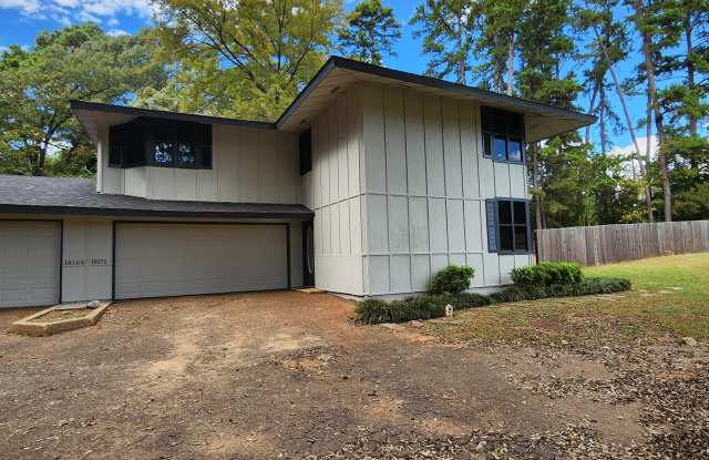 Photo of 18171 Meandering Way