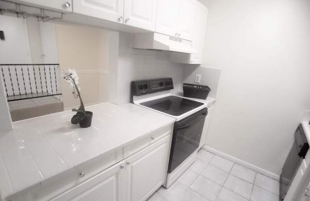 Photo of Cozy 1/1 Condo for rent at Wimbledon Park Close to Downtown Orlando.