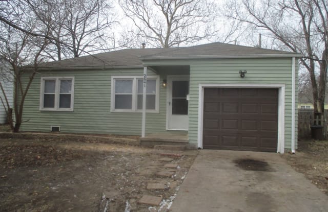 2641 S Ellis Ave - 2641 S Ellis St, Wichita, KS 67216